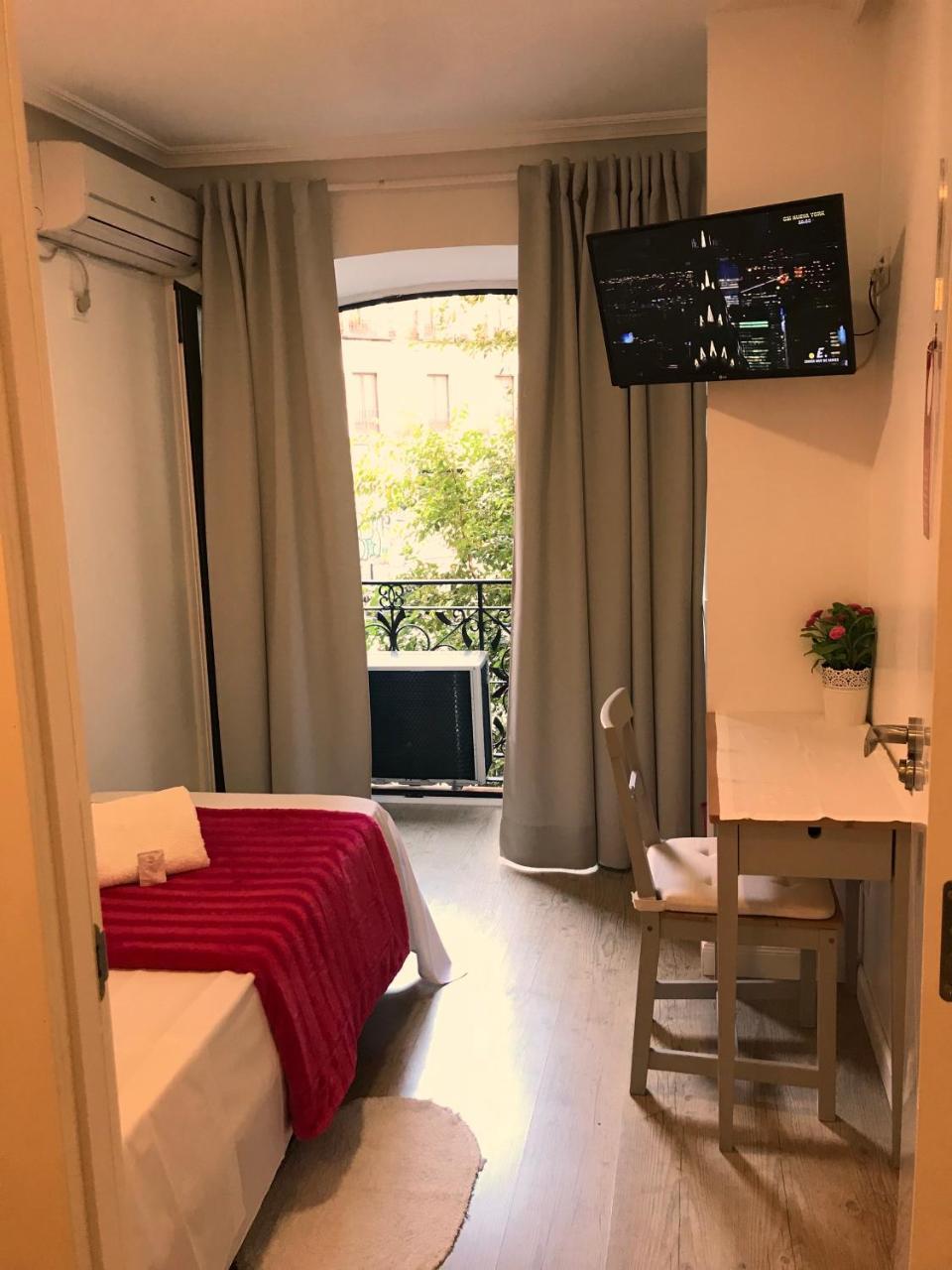 Casa De Huespedes Marisol Madrid